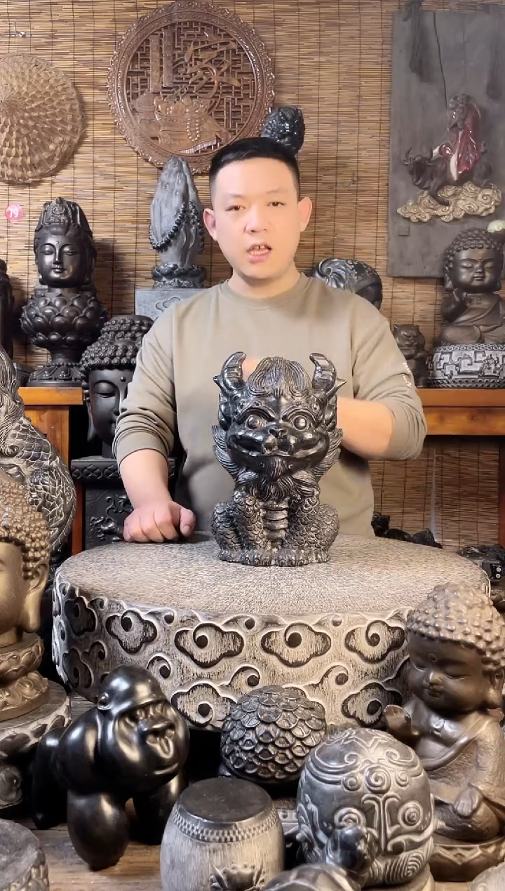 【闪购商品】30带角Q版麒麟天然青石雕刻