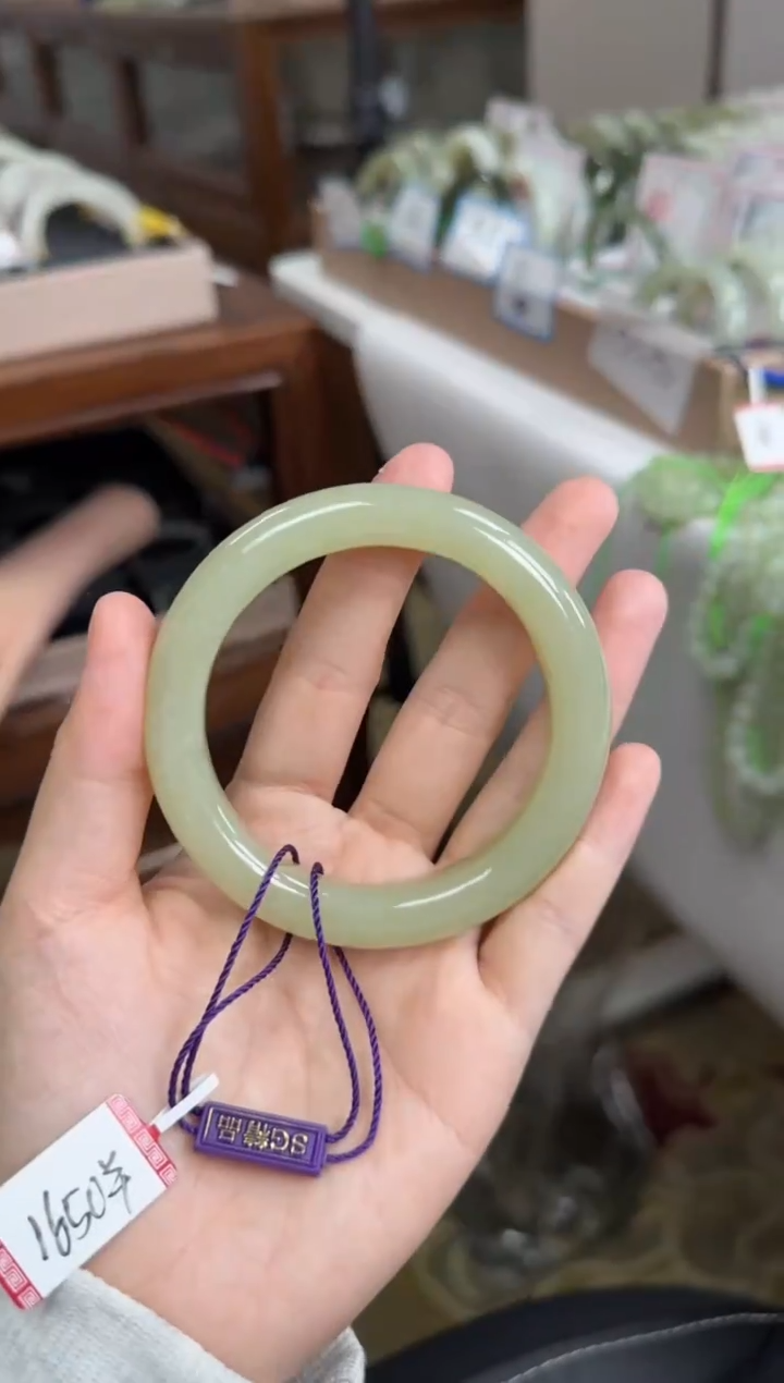 未镶嵌手镯和田玉56