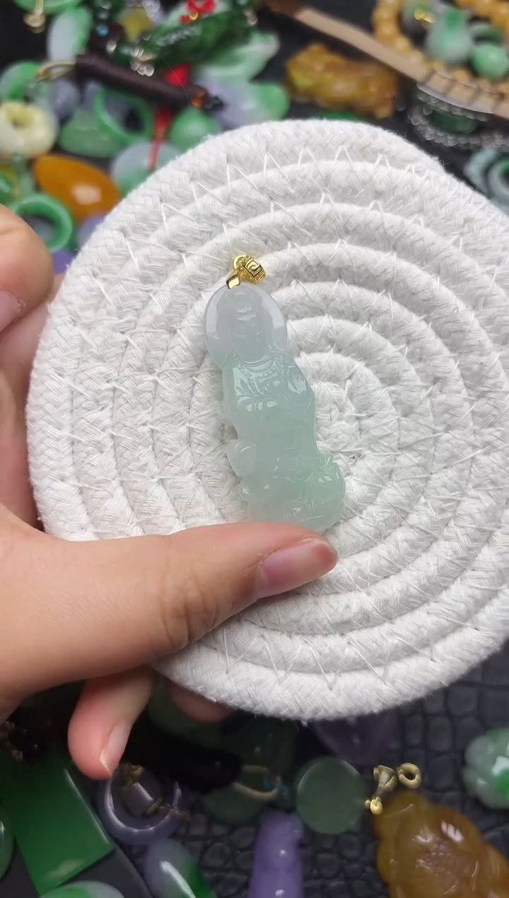 颈饰未镶嵌翡翠缅甸翡翠吊坠