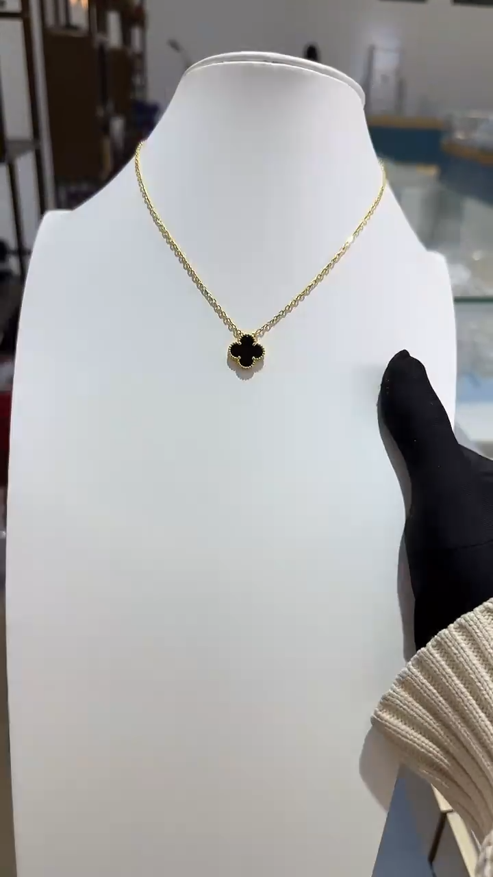 珐琅坠链均足银黑色幸运草套链