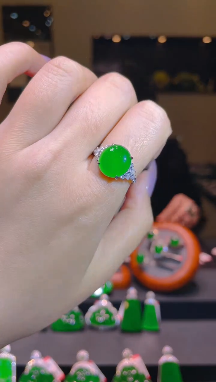 【闪购商品】翡翠18K金镶嵌吊坠(不含链)A68