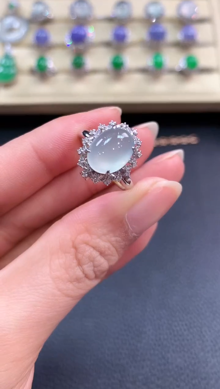 【闪购商品】翡翠戒指18K金镶嵌b98       
