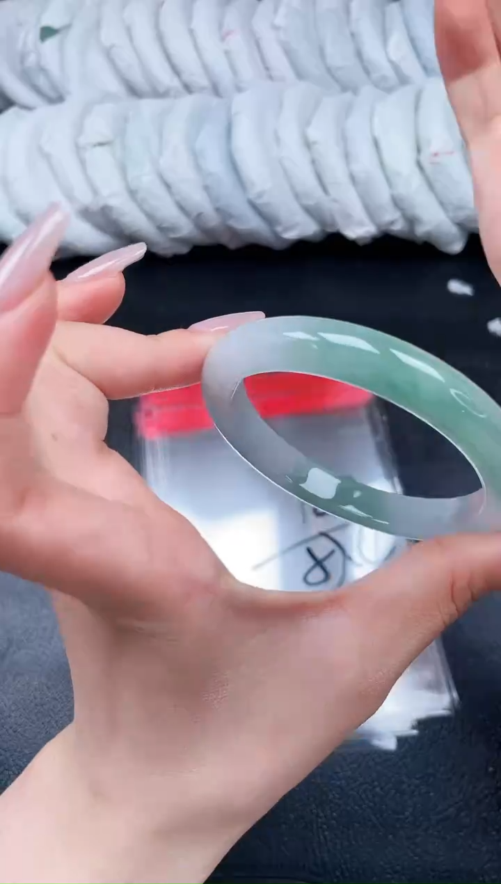 拍下以实物为准 168-57.4