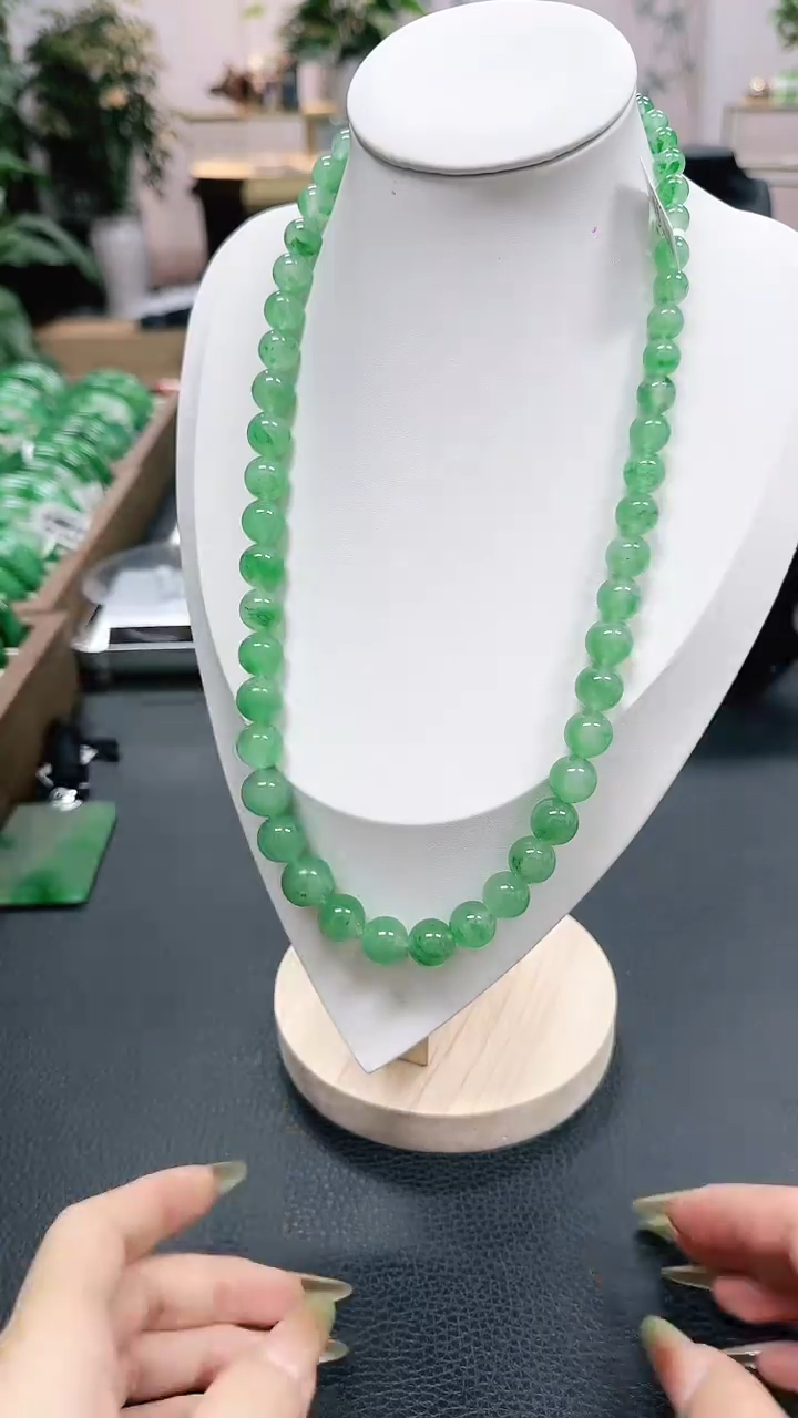 未镶嵌1石英质玉（非洲翠）金****铺/0365