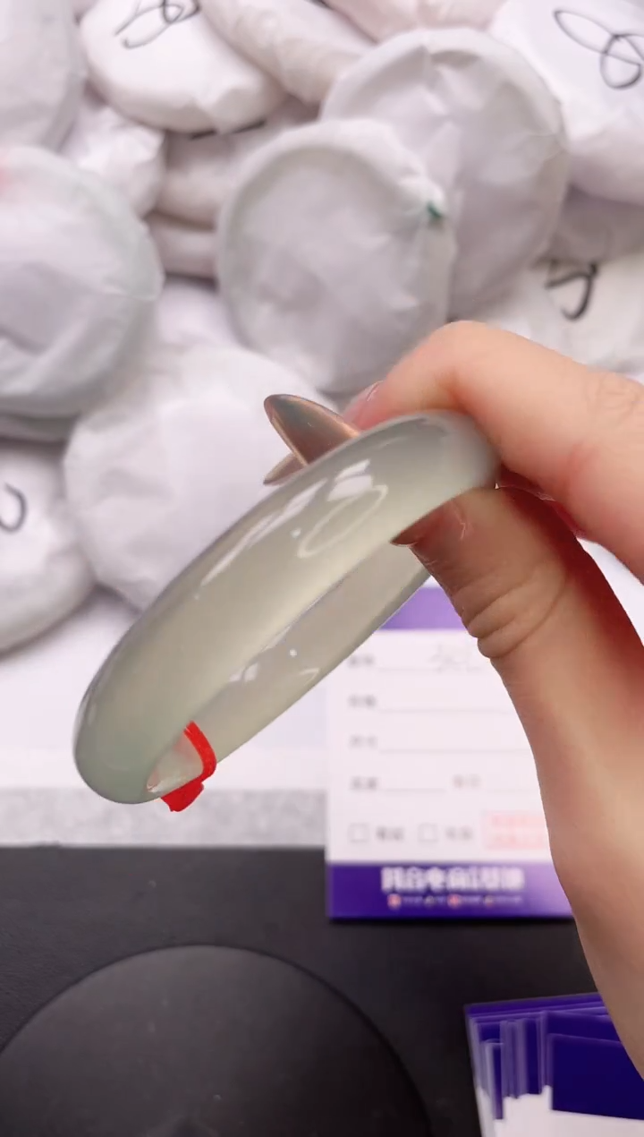 【闪购商品】石英质玉手镯未镶嵌6K306-54