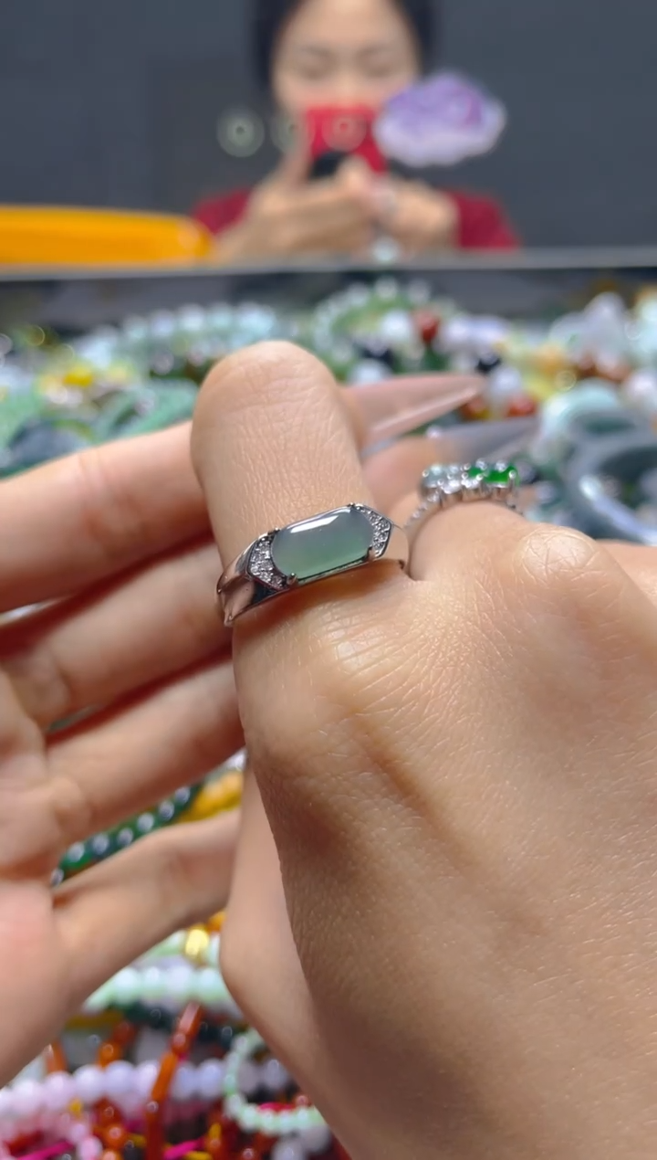 颈饰未镶嵌翡翠/G/翡翠A货，一件也是批发价