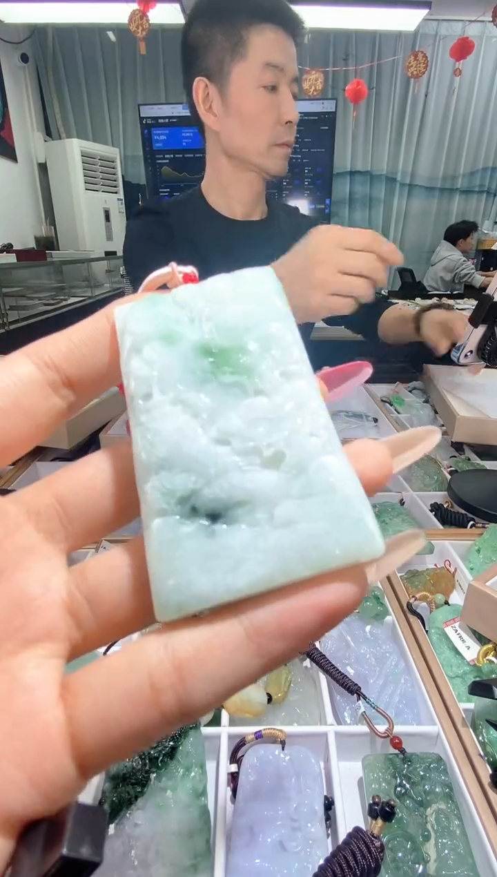 【闪购商品】翡翠颈饰未镶嵌天然缅甸翡翠A货未镶嵌