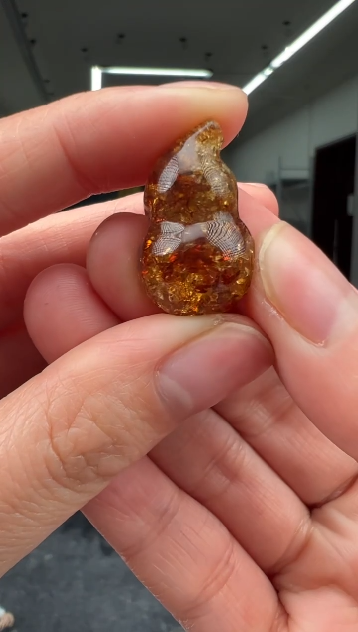 琥珀颈饰未镶嵌吊坠