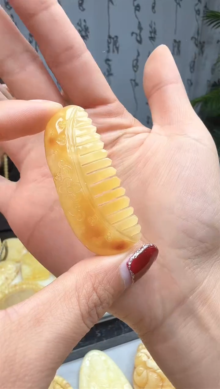 【闪购商品】琥珀裸石未镶嵌挂坠