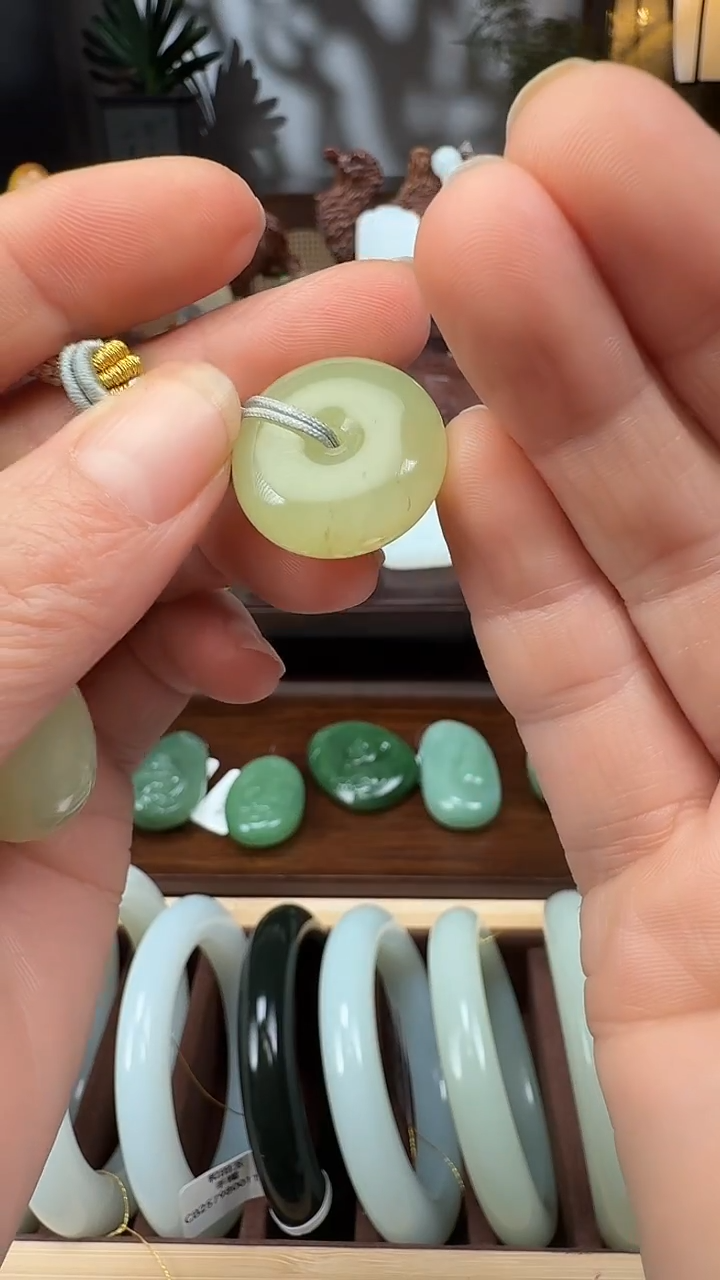 未镶嵌和田玉挂件吊坠