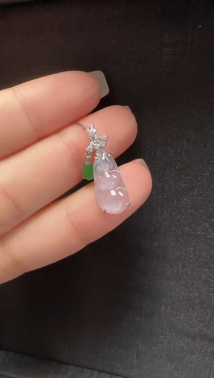 颈饰18K金镶嵌翡翠947豆子一个