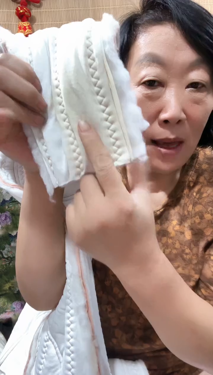 棉裤半成品残品（脏有节有小洞）XL码，里布白色牛奶丝2条一单