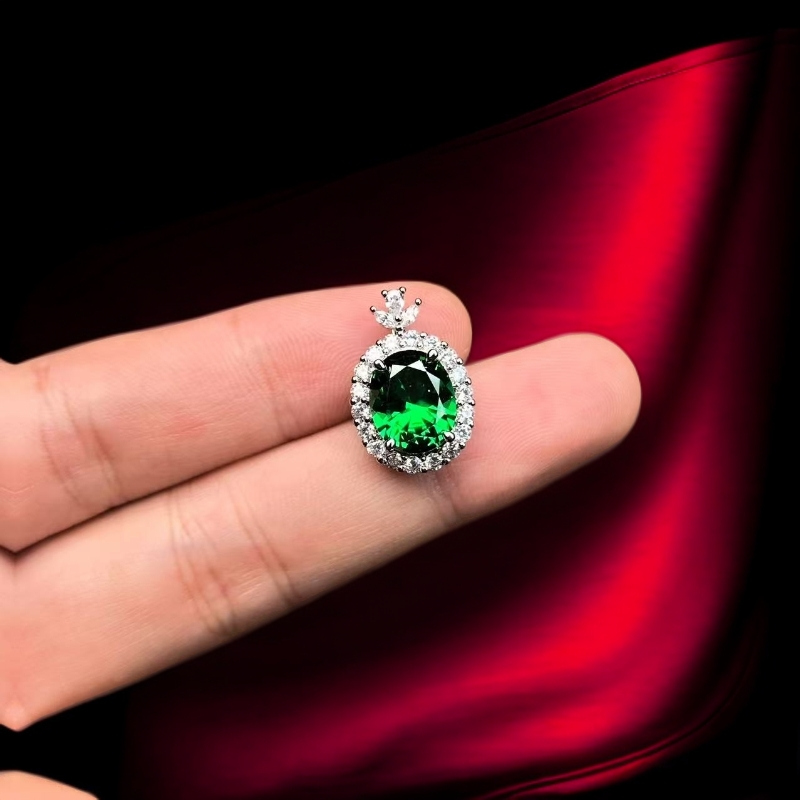 如懿高订053-轻奢幻彩艳绿宝精切合金吊坠