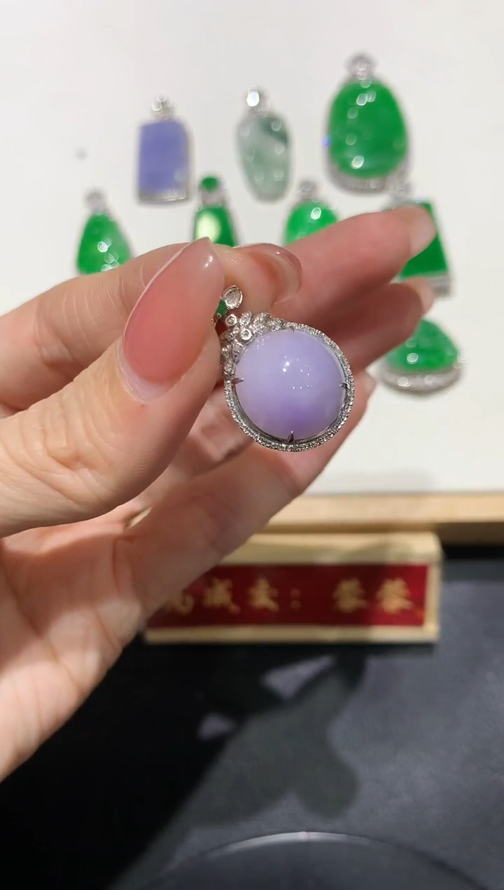 【闪购商品】翡翠吊坠(不含链)18K金镶嵌团购1