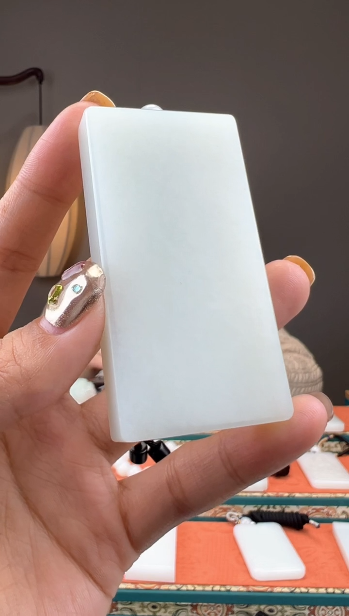 【闪购商品】和田玉颈饰未镶嵌1