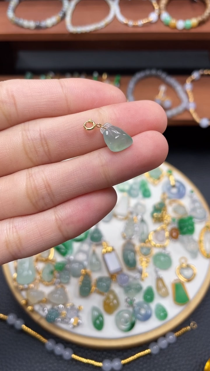 【闪购商品】翡翠吊坠(不含链)18K金镶嵌一个  JK601