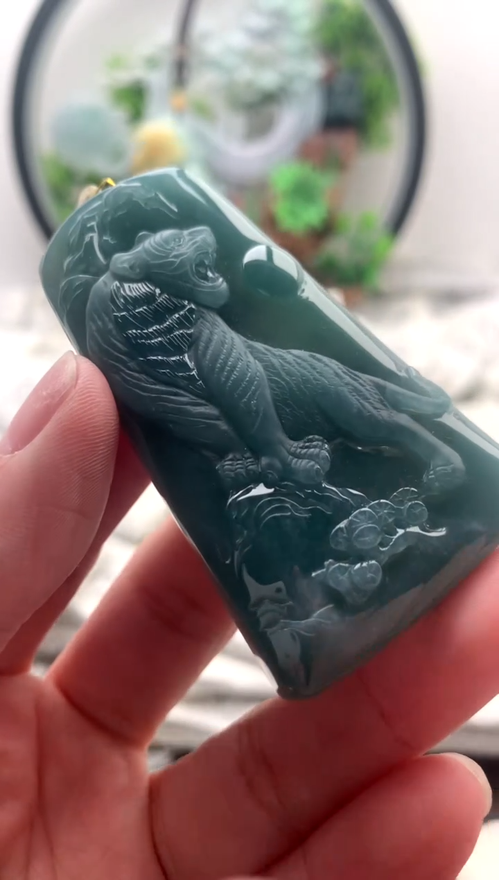 【闪购商品】翡翠颈饰未镶嵌虎牌