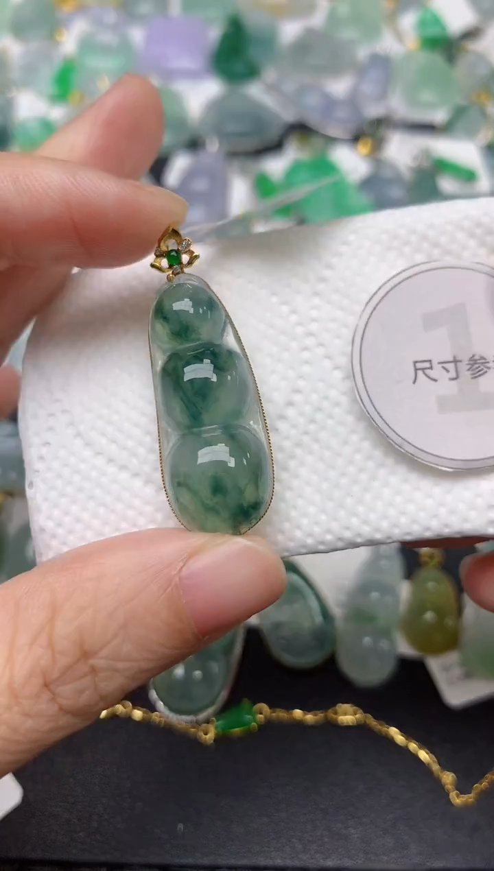 颈饰18K金镶嵌翡翠天然缅甸A货翡翠