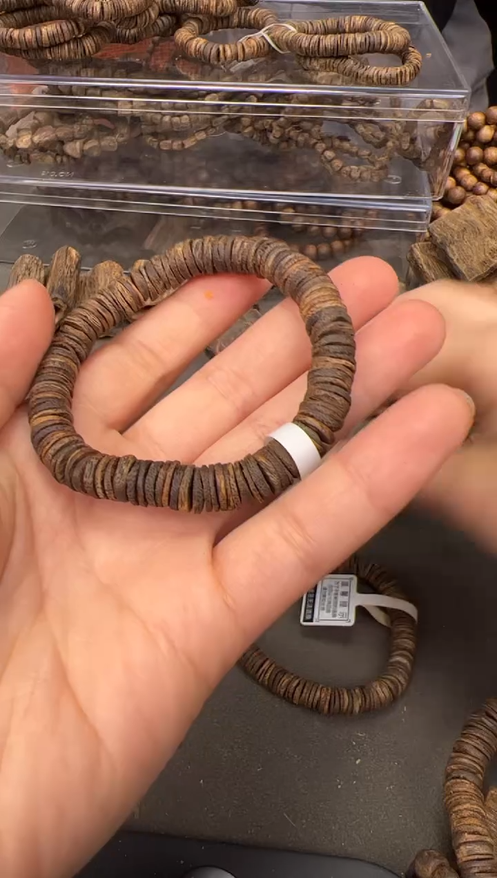 【闪购商品】沉香手串沉水片珠卡9多样发一
