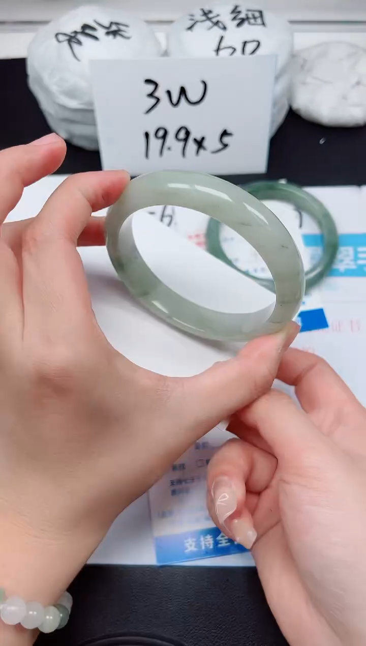 【闪购商品】石英质玉手镯未镶嵌G269-64.1