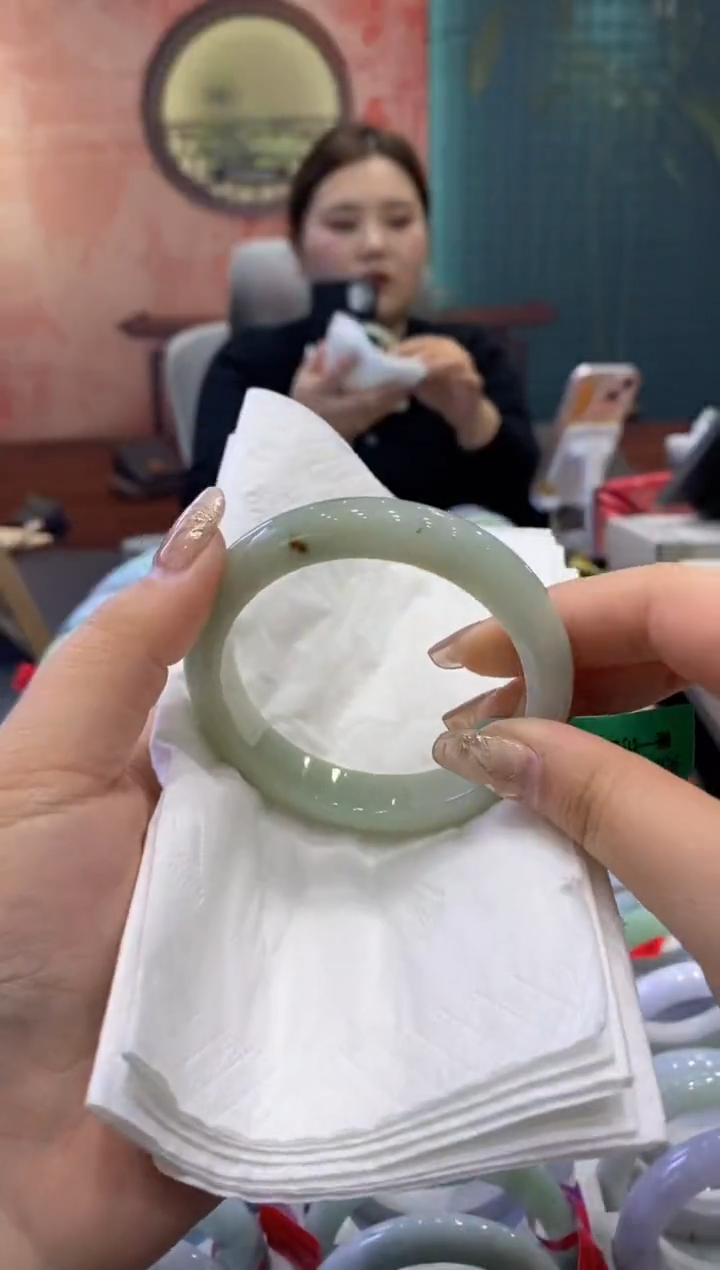 【闪购商品】翡翠手镯未镶嵌多人0011969