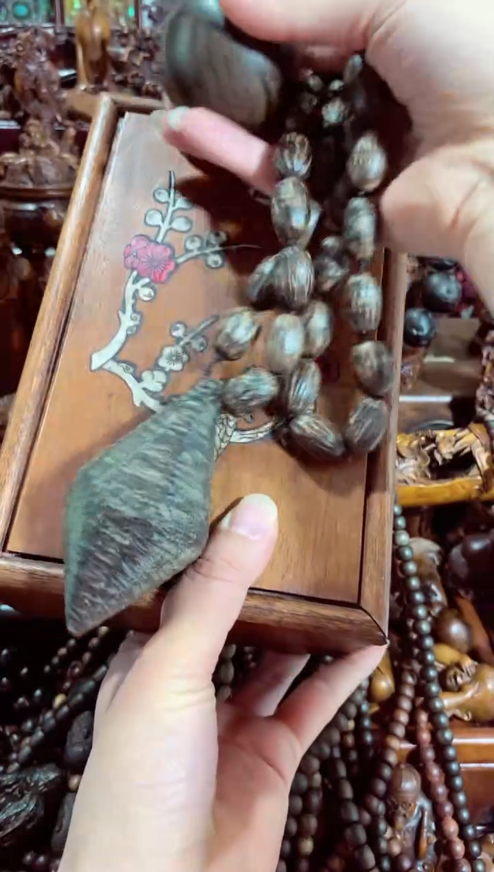 【闪购商品】木中之王漂亮的CX吊坠