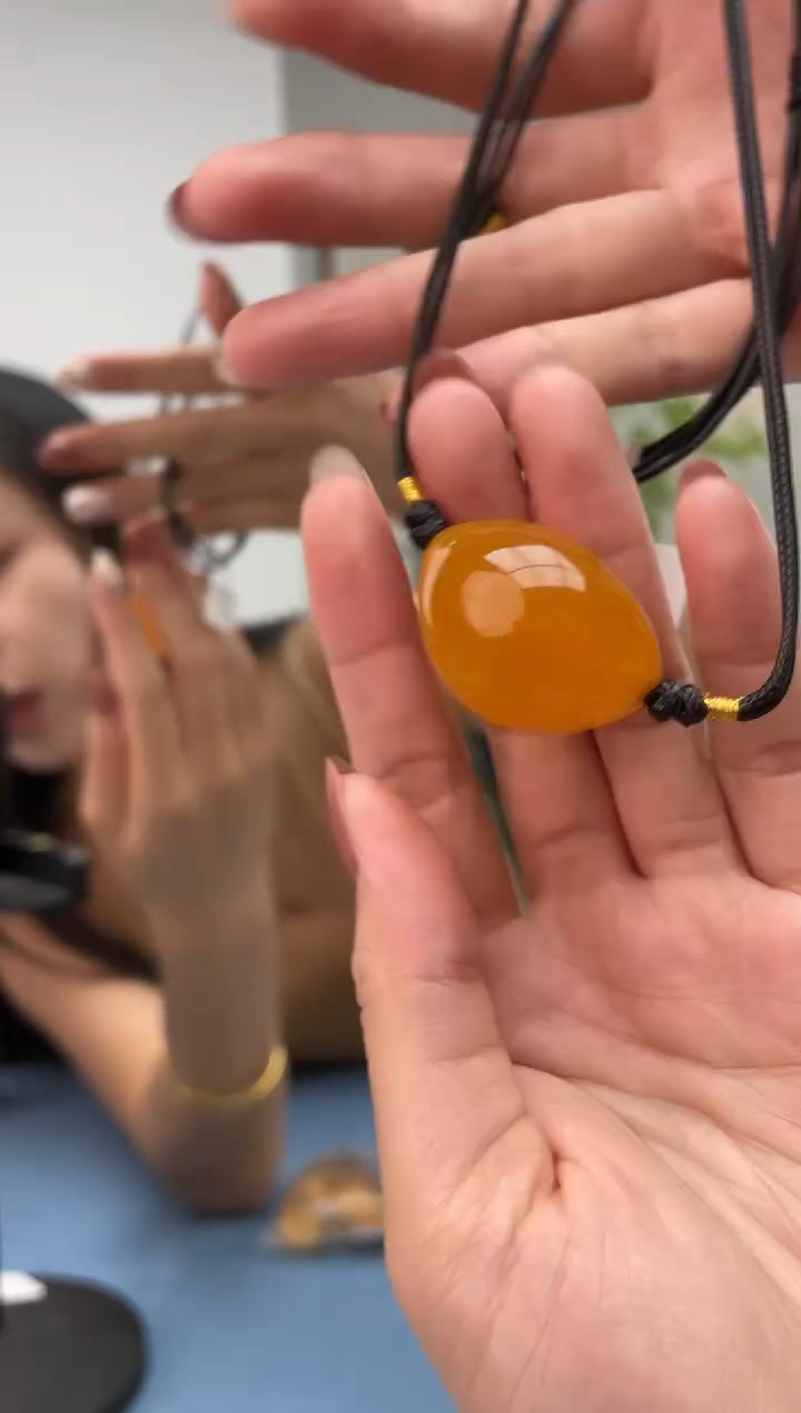 未镶嵌蜜蜡珠宝奇石08-10，假一罚十多样性发其一