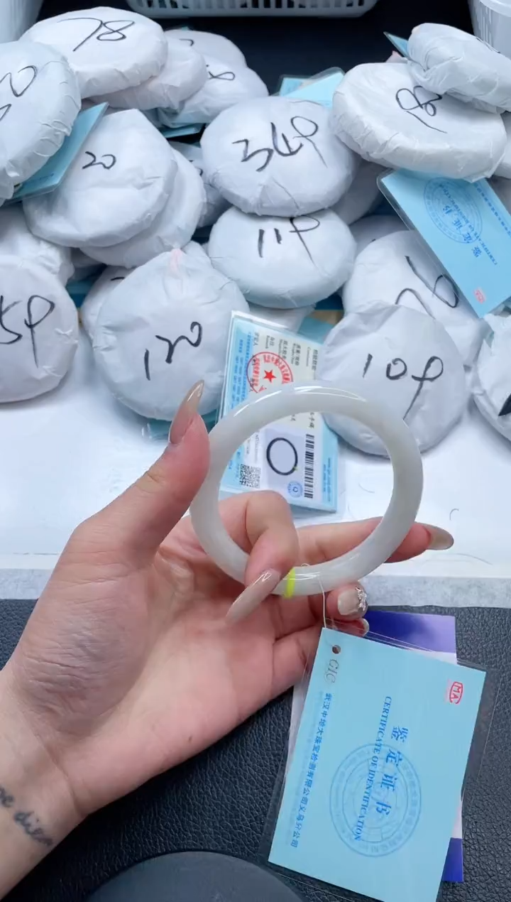 【闪购商品】和田玉手镯未镶嵌6V79-61