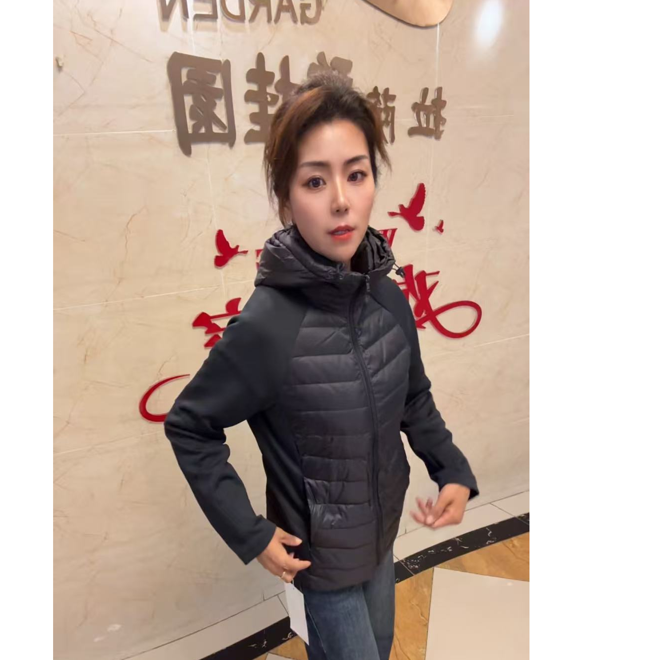 新款外套短款。连帽运动2777