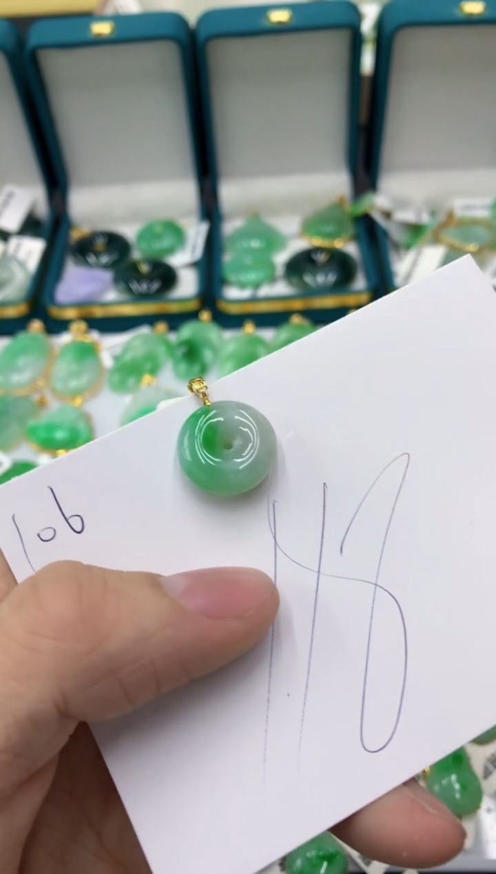 【闪购商品】翡翠颈饰18K金镶嵌1111111111