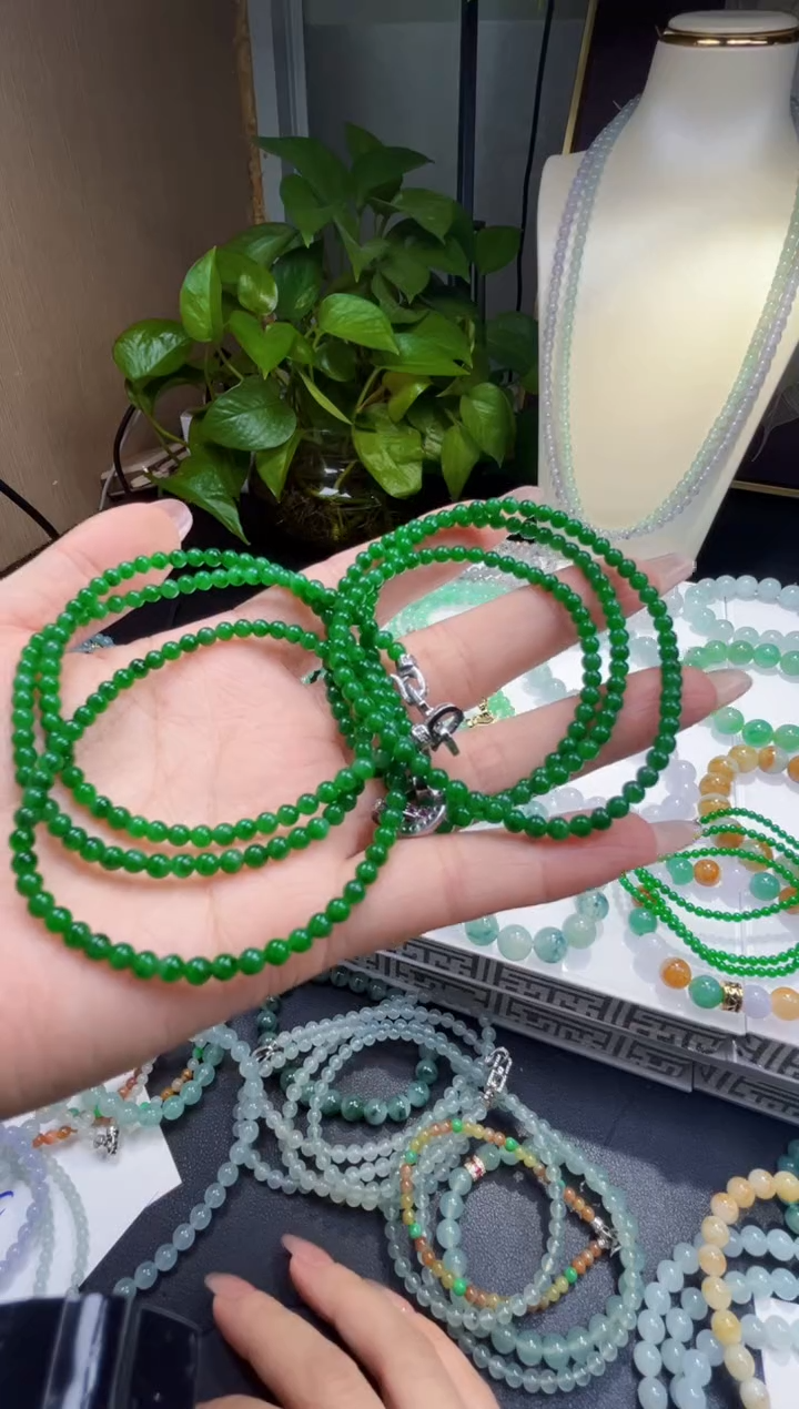 定制翡翠未镶嵌Y**燕缅甸天然翡翠A货