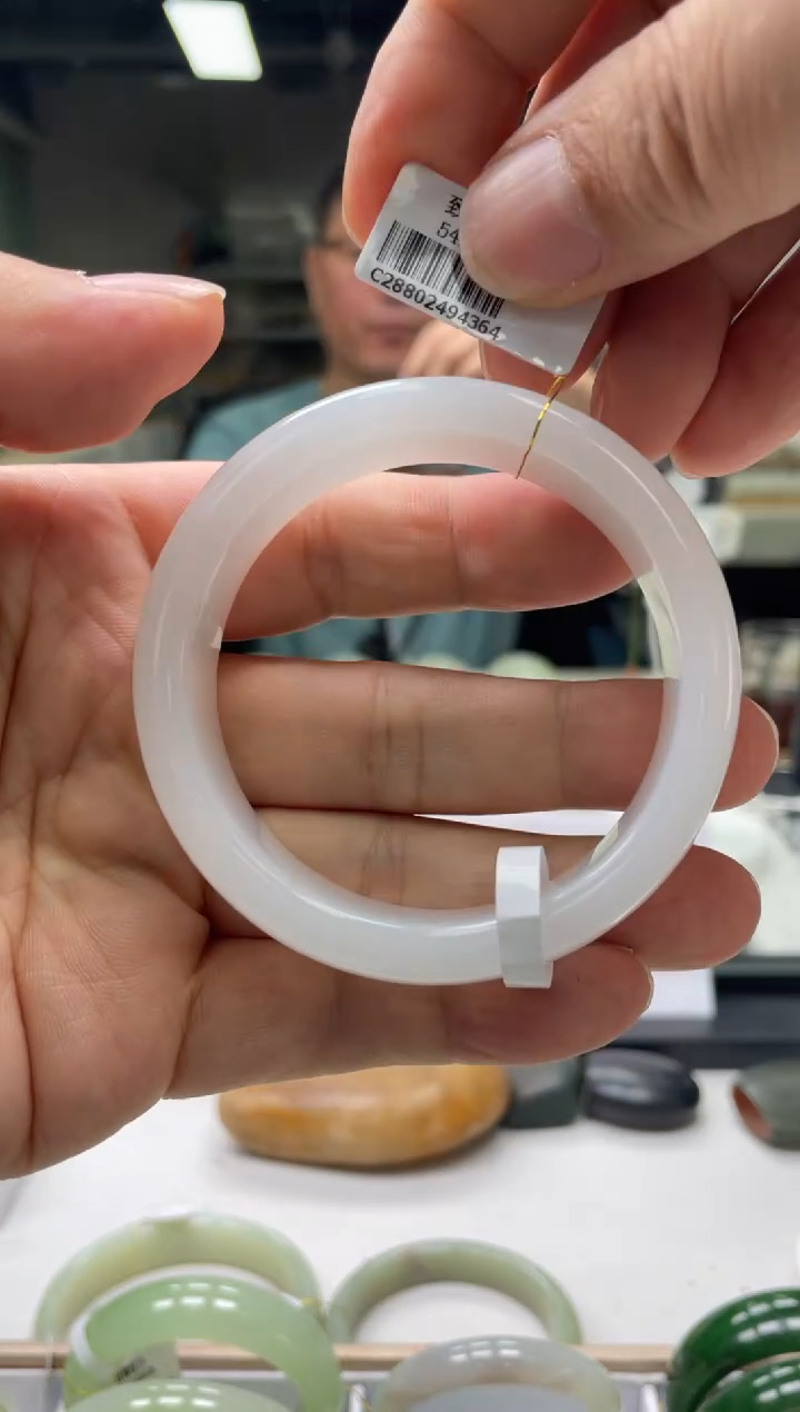 【闪购商品】和田玉手镯未镶嵌编码4364 圈口58-59