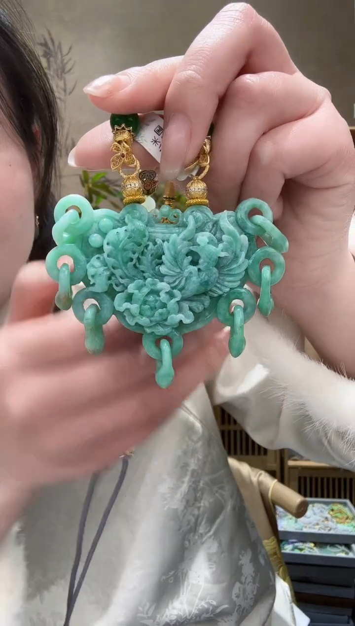 【闪购商品】翡翠颈饰未镶嵌吊坠