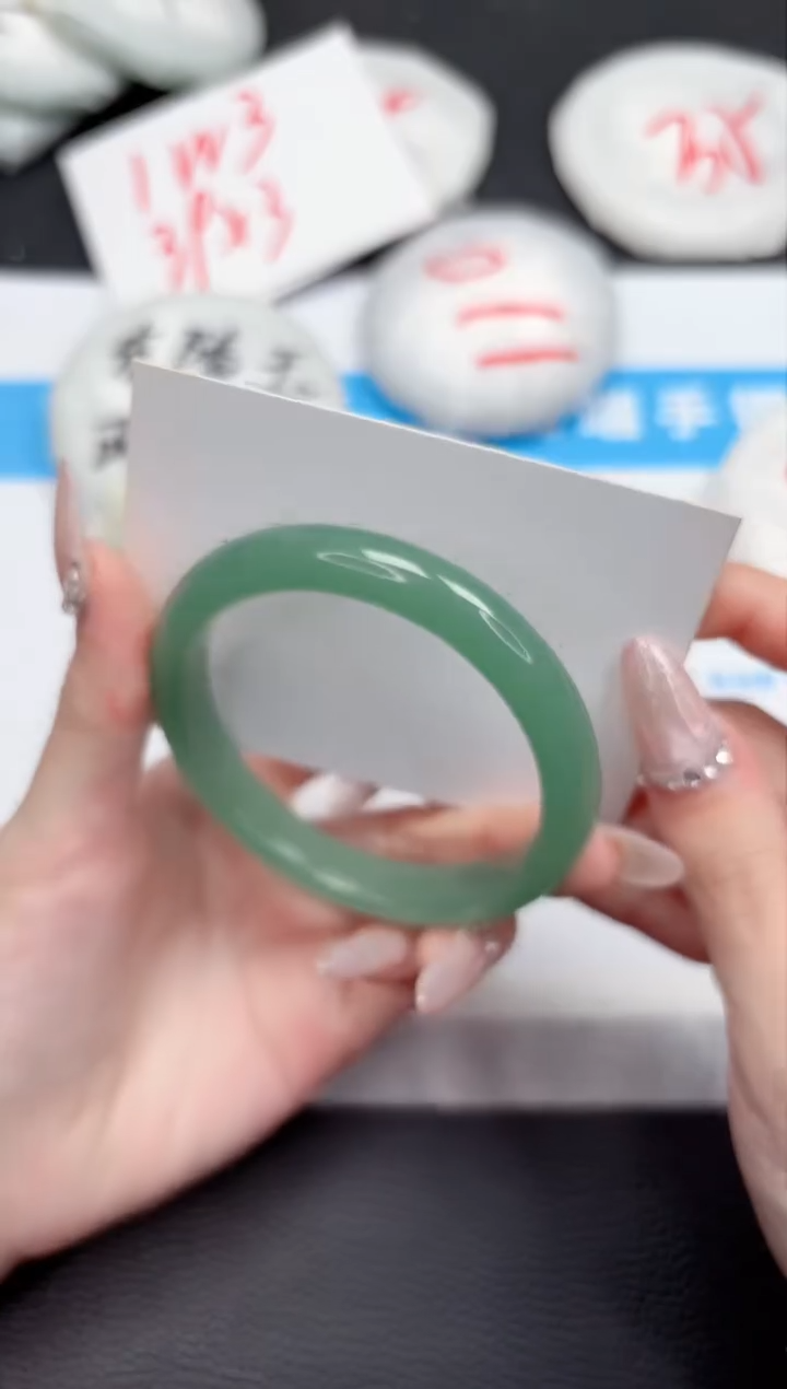 【闪购商品】石英质玉手镯未镶嵌839-58.3