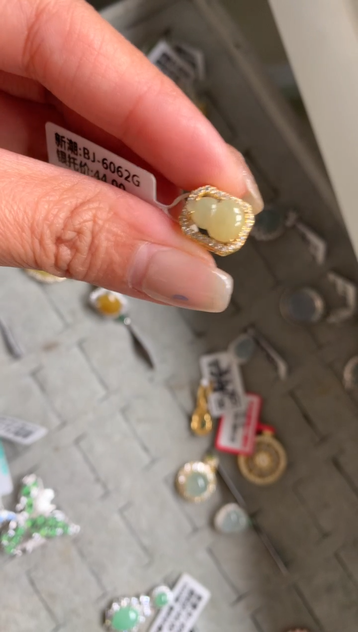 银S925镶嵌戒指翡翠吊坠2