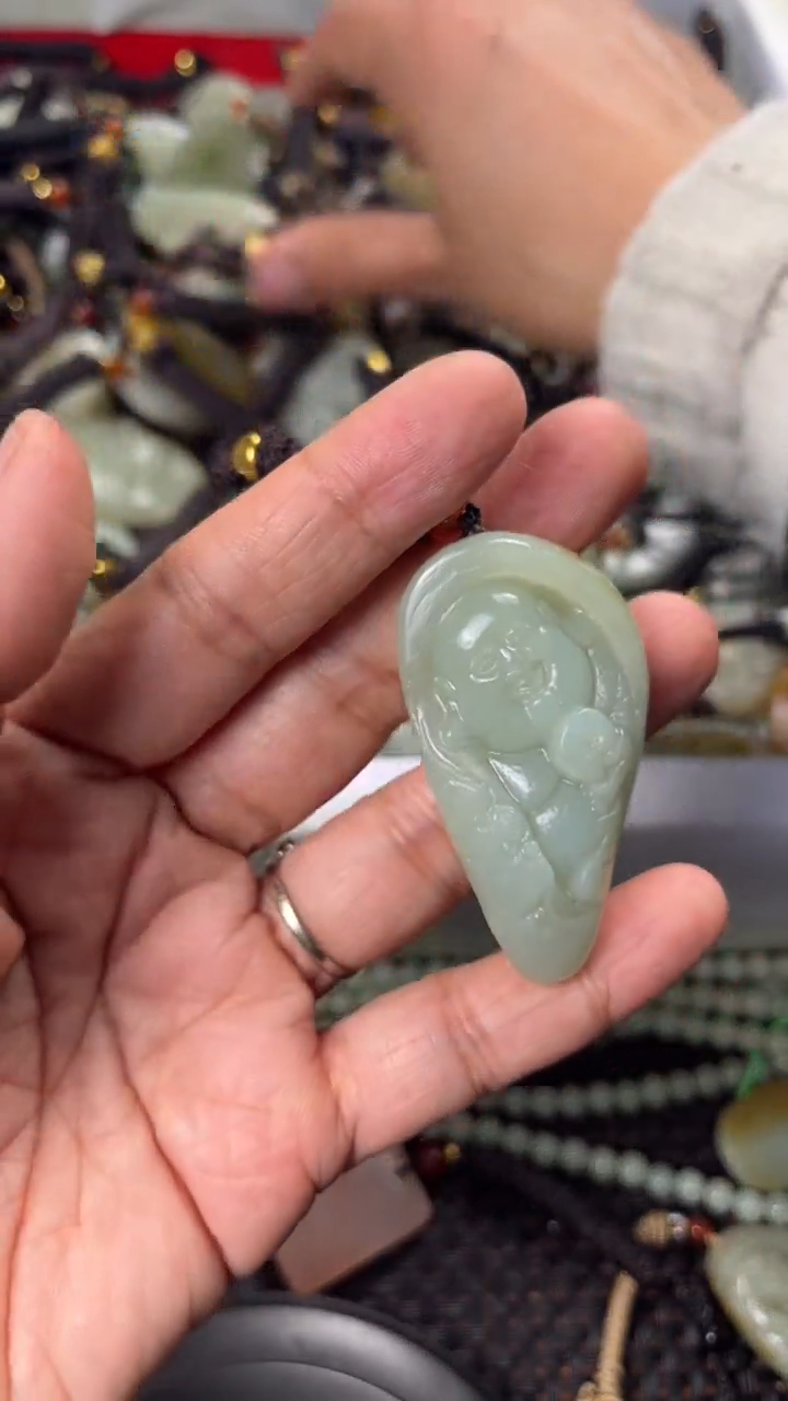 【闪购商品】和田玉颈饰未镶嵌多样性发货没有证书拍一发一有瑕