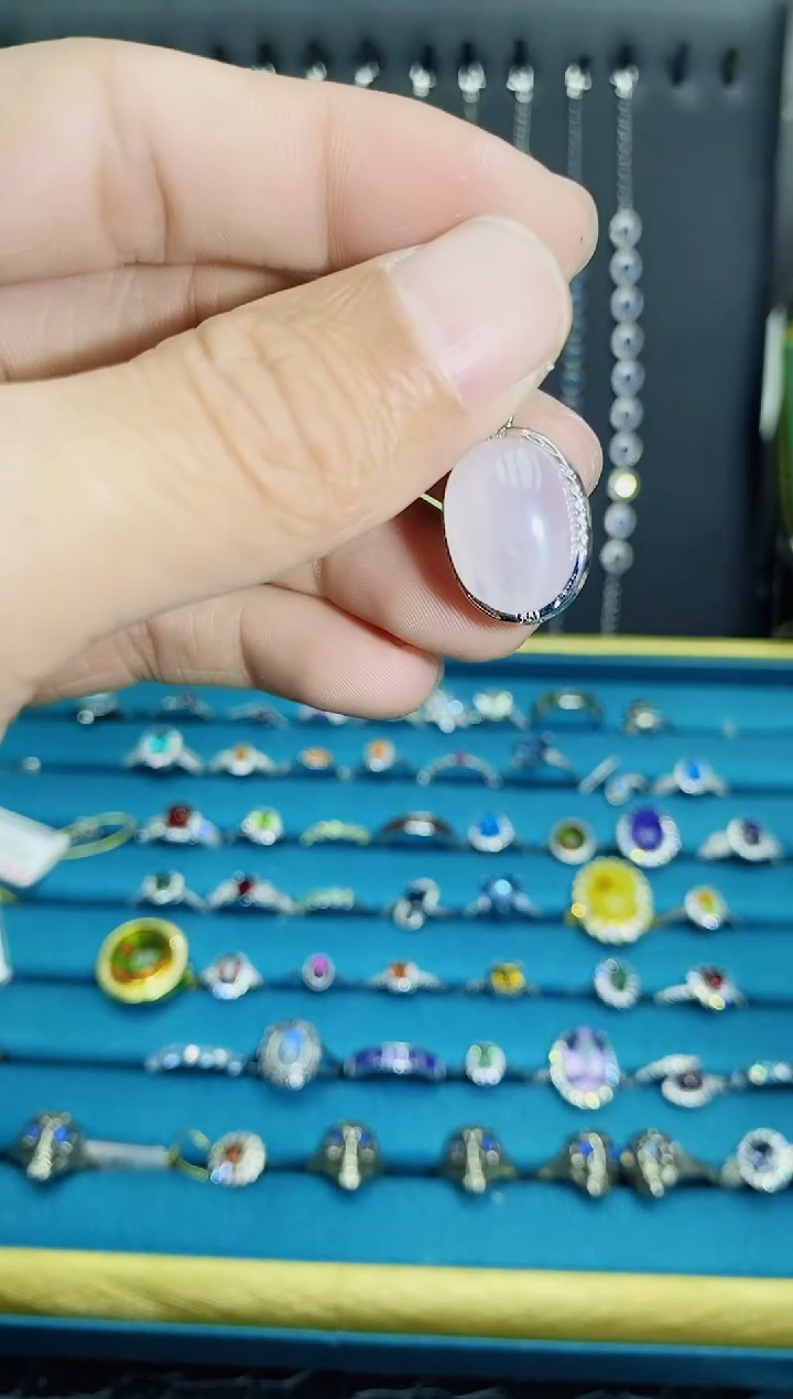 【闪购商品】水晶颈饰银S925镶嵌粉水晶