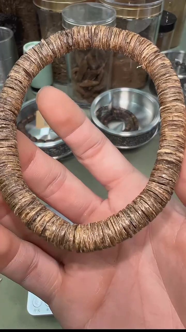 【闪购商品】沉香8.3g海南虫漏超精工沉水随形单圈