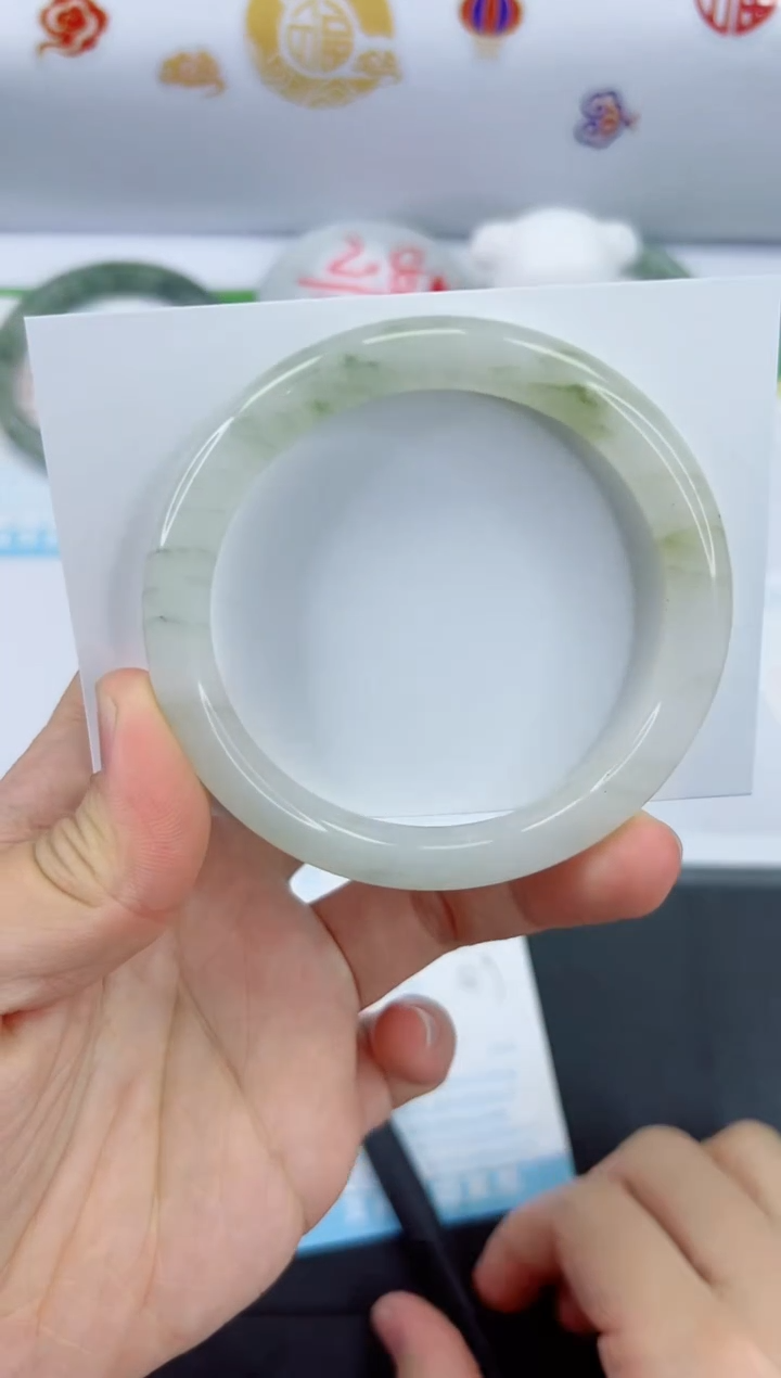 【闪购商品】石英质玉手镯未镶嵌286-58.6