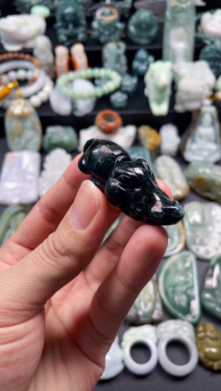 颈饰未镶嵌翡翠3  天然翡翠a货  鳄鱼