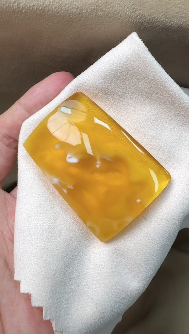 蜜蜡吊坠(不含链)未镶嵌随**动蜜蜡吊坠方牌（绑绳）