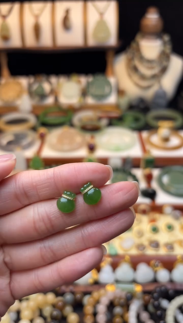 【闪购商品】和田玉耳饰18K金镶嵌放漏