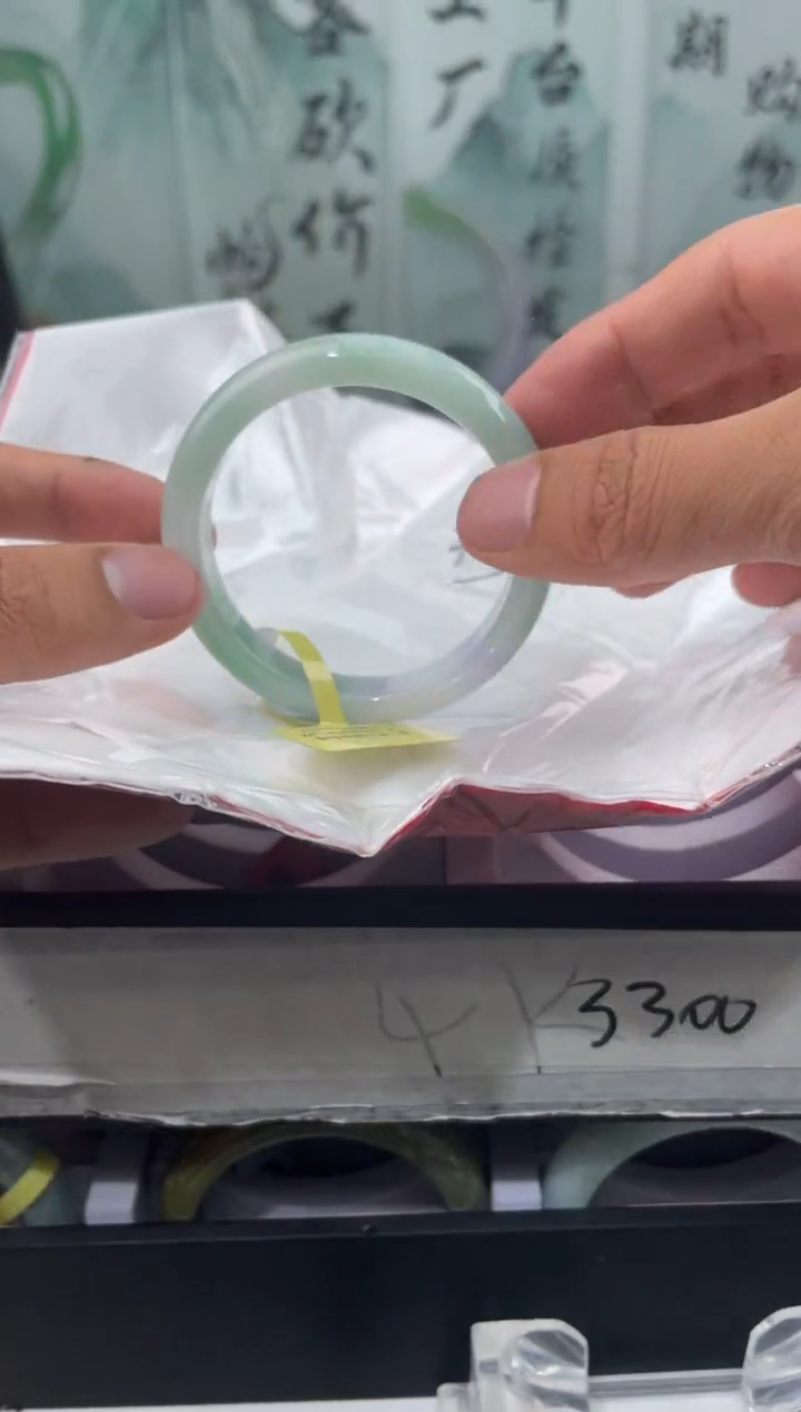 翡翠未镶嵌手镯3翡翠手镯