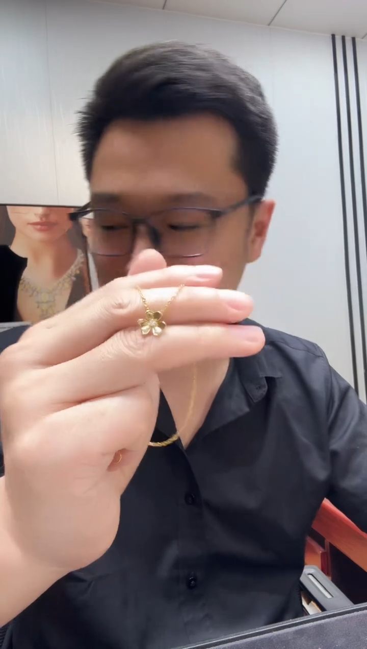 18K金镶嵌套链钻石k玫三叶草单钻套链