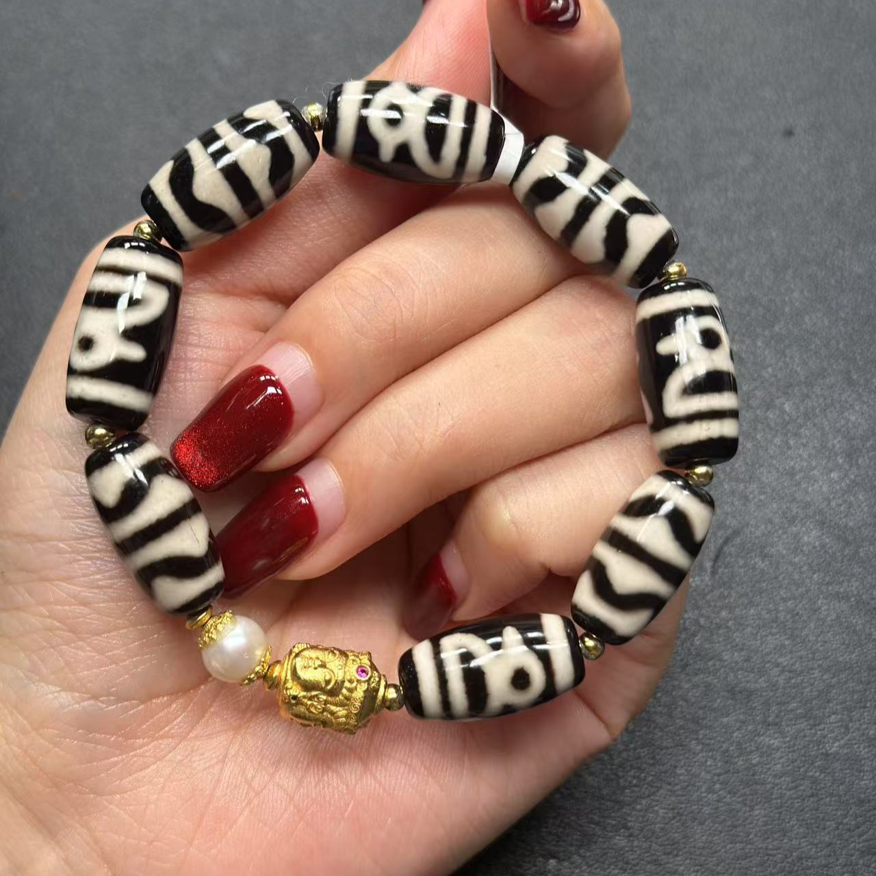 极黑白 玛瑙 多宝手串