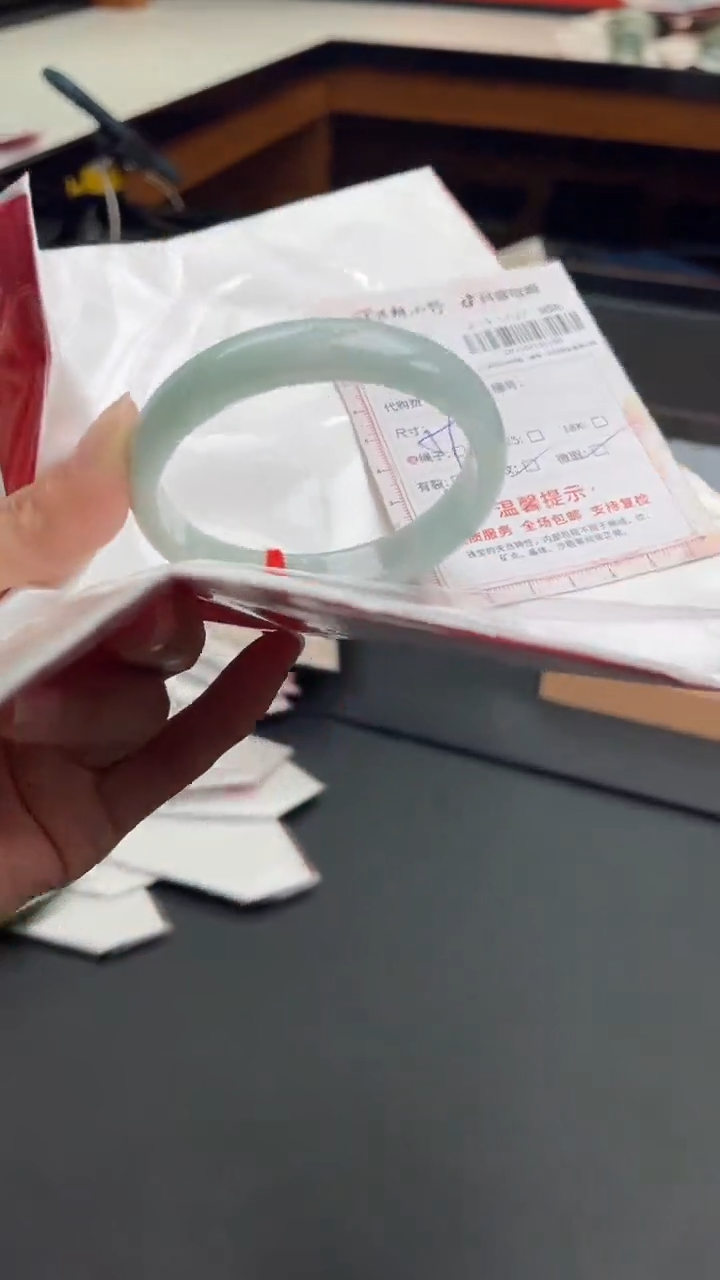 【闪购商品】定制翡翠未镶嵌天然缅甸翡翠手镯100
