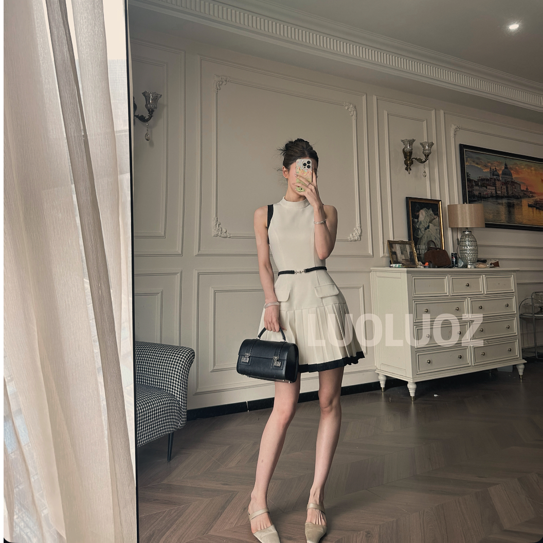 【现货】LUOLUOZ【恋夏主角】气质撞色无袖绝美百褶短款连衣裙CC130