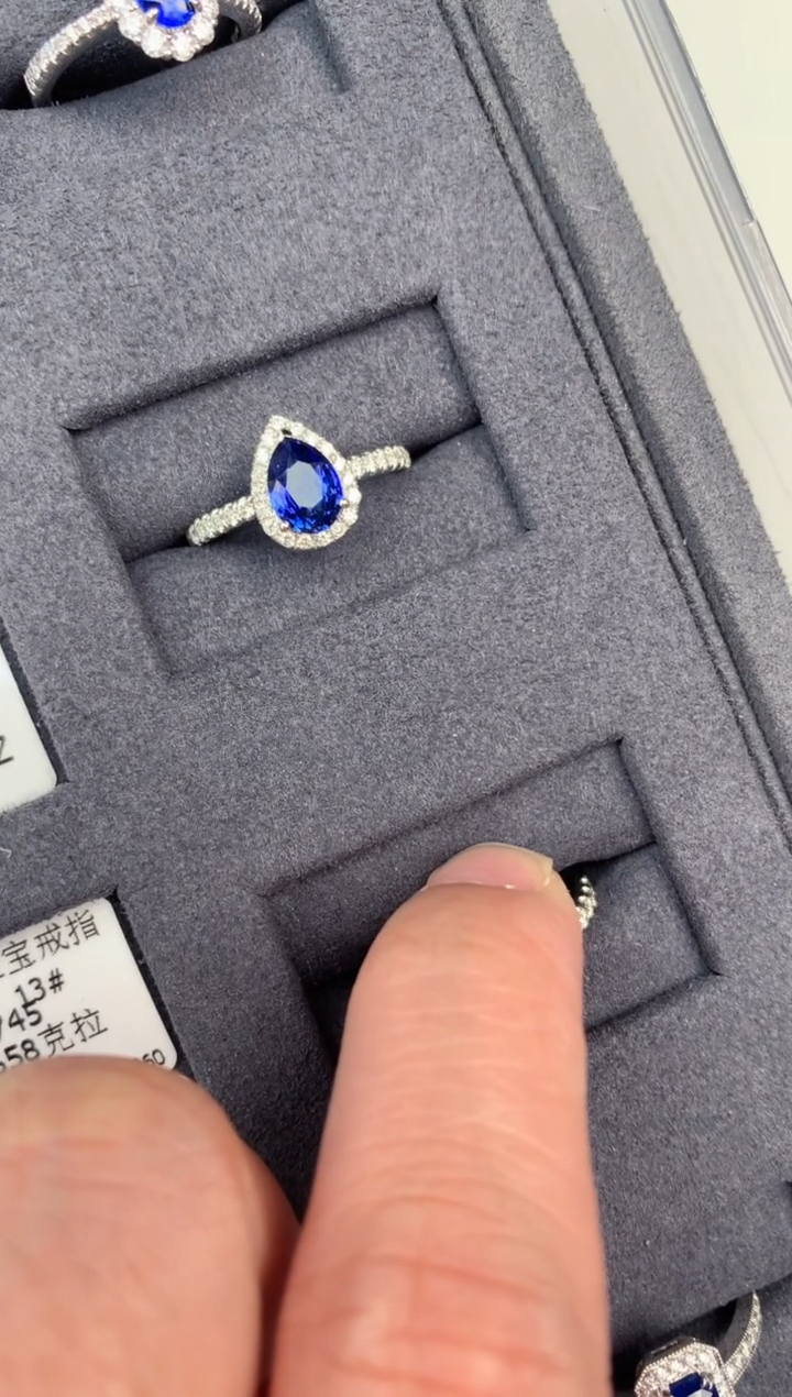 【闪购商品】蓝宝石戒指18K金镶嵌1ct皇家蓝戒指