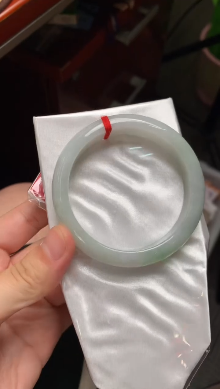 未镶嵌手镯翡翠手镯