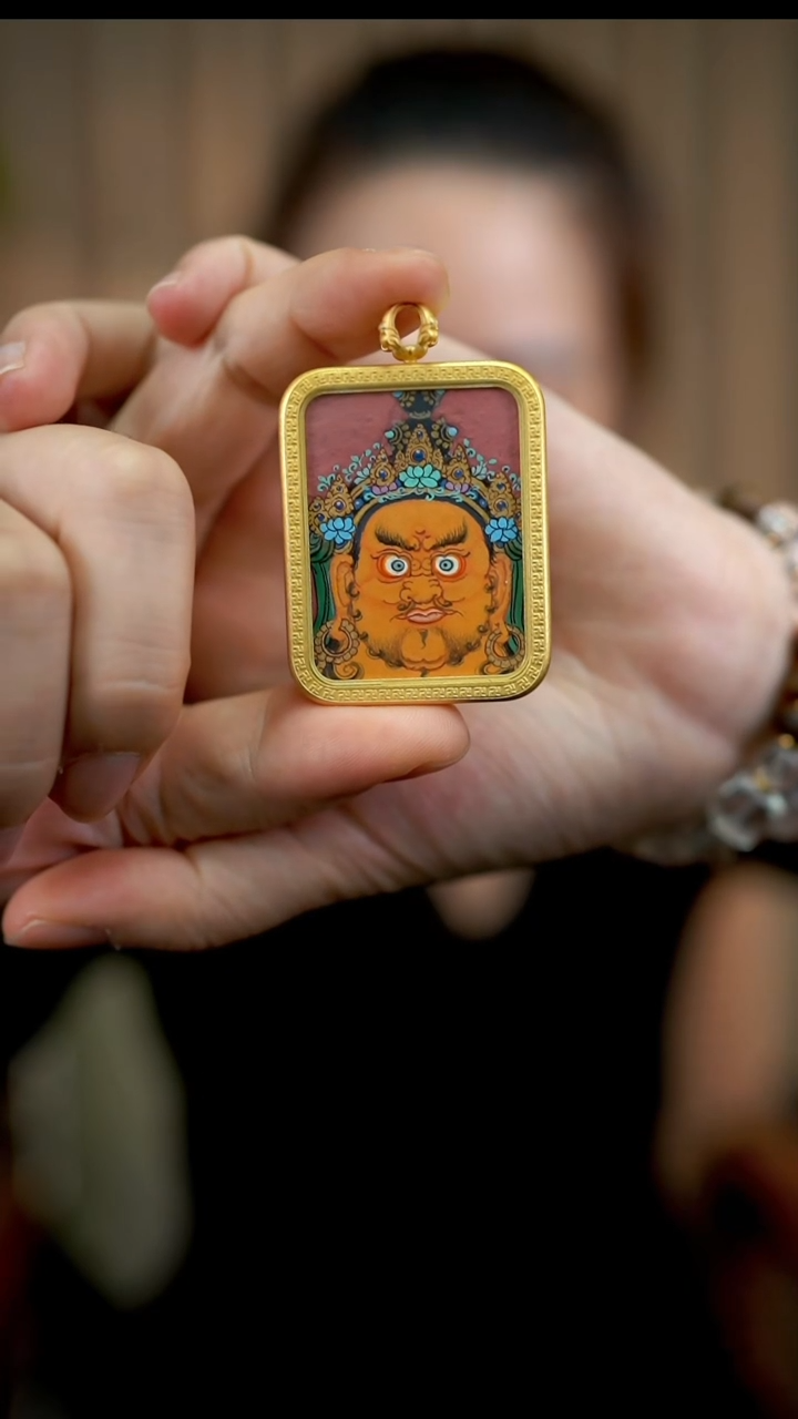 吊坠藏传唐卡黄财财